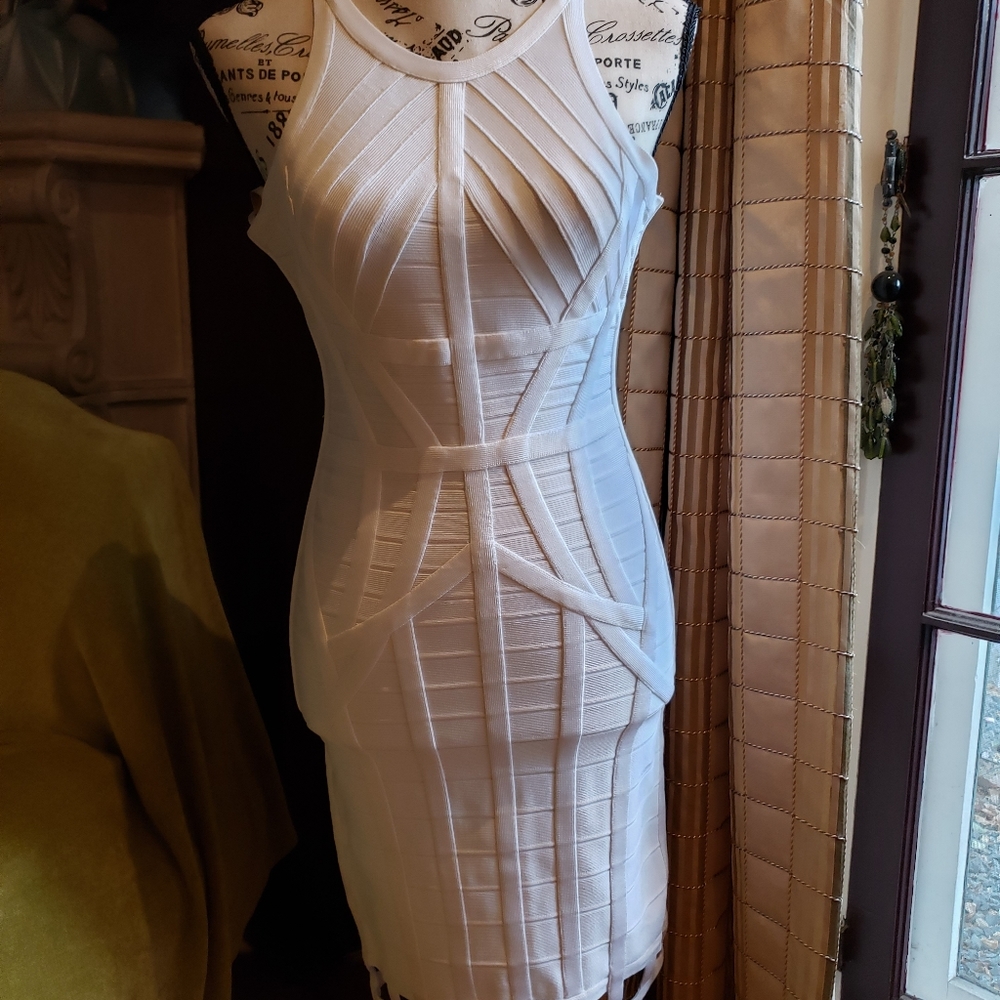 Dress - Picture 2 of 3
